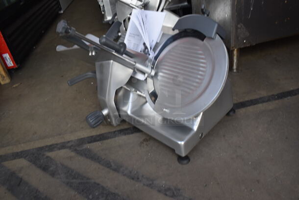 BRAND NEW SCRATCH AND DENT! 2023 Hobart Centerline EDGE13-11 Stainless Steel Commercial Countertop Meat Slicer w/ Blade Sharpener. Backside Knob is Broken. 115 Volts, 1 Phase. Tested and Working! - Image 3 of 5