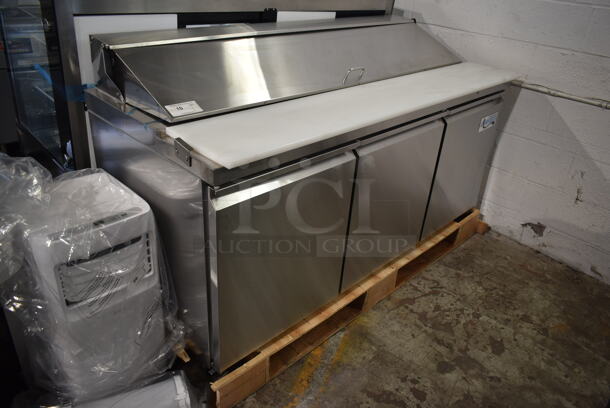 BRAND NEW SCRATCH AND DENT! 2023 Avantco 178SSPT71HC Stainless Steel Commercial Sandwich Salad Prep Table Bain Marie Mega Top. 115 Volts, 1 Phase. Tested and Working! - Image 3 of 11