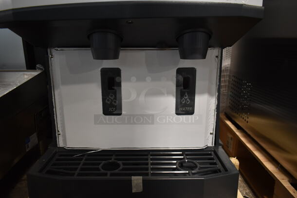 BRAND NEW SCRATCH AND DENT! 2023 Scotsman HID525A-1 Meridian Stainless Steel Commercial Countertop Ice Machine and Ice / Water Dispenser. 25 lb. Bin Storage. 115 Volts, 1 Phase. - Image 4 of 5