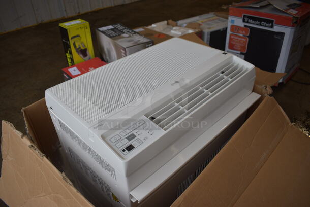 BRAND NEW SCRATCH AND DENT! LG LW1022ERSM Window Mount Air Conditioner. 115 Volts, 1 Phase. 24x22x17 - Image 4 of 7