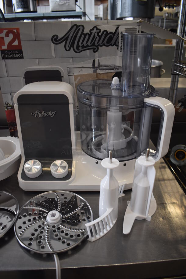 IN ORIGINAL BOX! Nutrichef NCFP8 Metal Countertop Food Processor w/ 2 Grating Blades and S Blade. 120 Volts, 1 Phase. 15x9x15 - Image 2 of 9