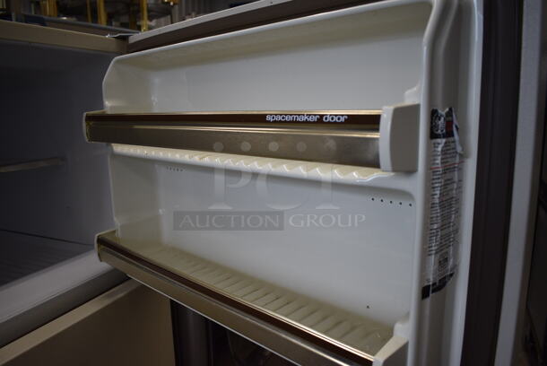 General Electric Cooler Freezer Combo Unit. 30.5x31x65. Tested and Powers On But Does Not Get Cold - Image 5 of 7