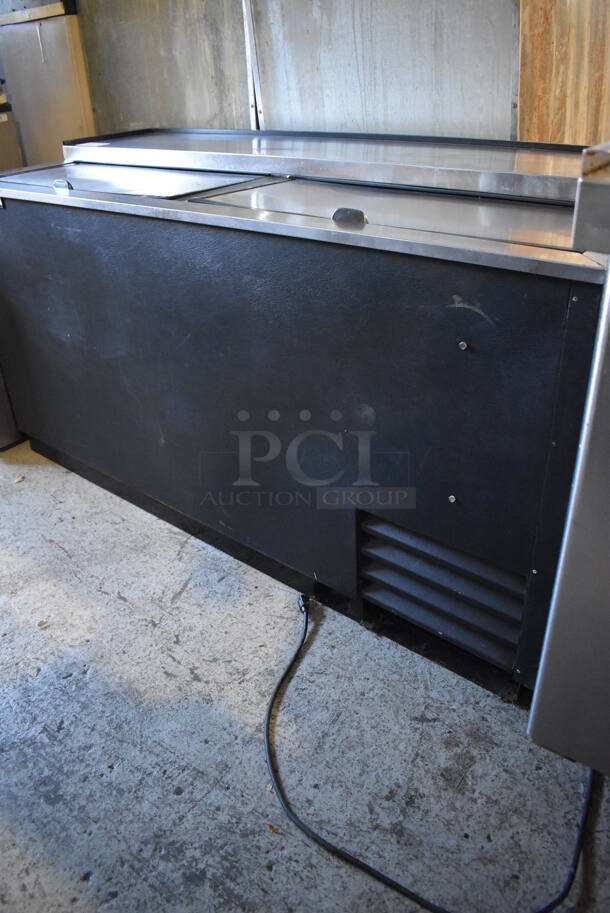 True TD-65-24 Stainless Steel Commercial Back Bar Bottle Cooler w/ 2 Sliding Lids. 115 Volts, 1 Phase. 65x27x33.5. Tested and Powers On But Does Not Get Cold - Image 3 of 6
