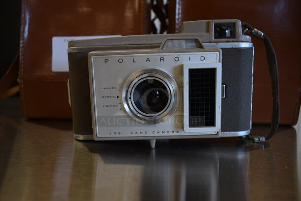 Polaroid J33 Land Camera w/ 2 Brown Cases. - Image 8 of 12