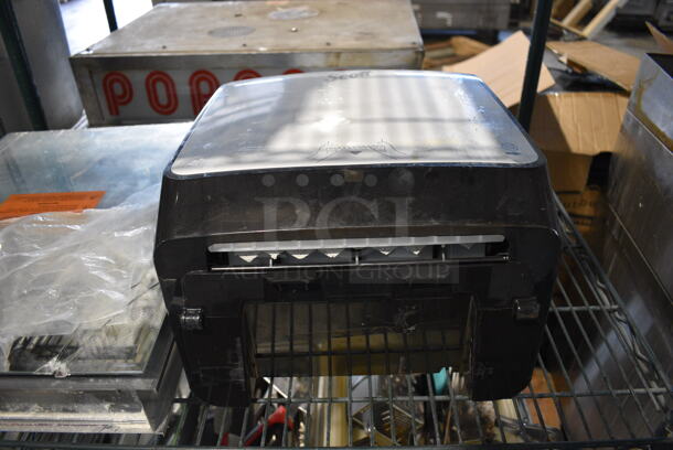 ALL ONE MONEY! Tier Lot of Various Poly Items Including Mirror and Poly Paper Towel Dispenser.   - Image 3 of 4