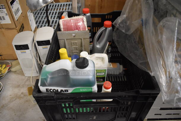 ALL ONE MONEY! Lot of Items on Tabletop Including Cleaner, Corn Cob Holders, Poly Food Baskets, Weber Fil Drip Pans and Poly Bins - Image 2 of 8