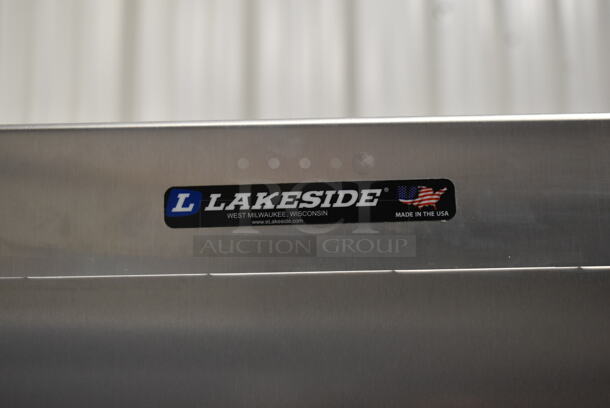 BRAND NEW SCRATCH AND DENT! 2021 Lakeside 552 Aluminum Cart for 15" x 20" Trays - 24 Tray Capacity on Commercial Casters.  - Image 4 of 6