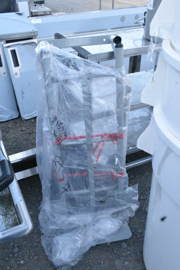 BRAND NEW SCRATCH AND DENT! Lavex 503HDTH21GR 500 lb. Gray 2-in-1 Convertible Hand Truck With 10" Solid Rubber Wheels. May Be Missing Pieces - Image 2 of 5