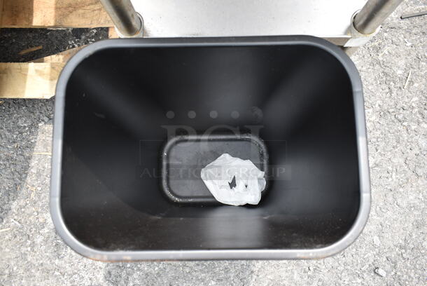 Black Poly Trash w/ Lid. - Image 4 of 4