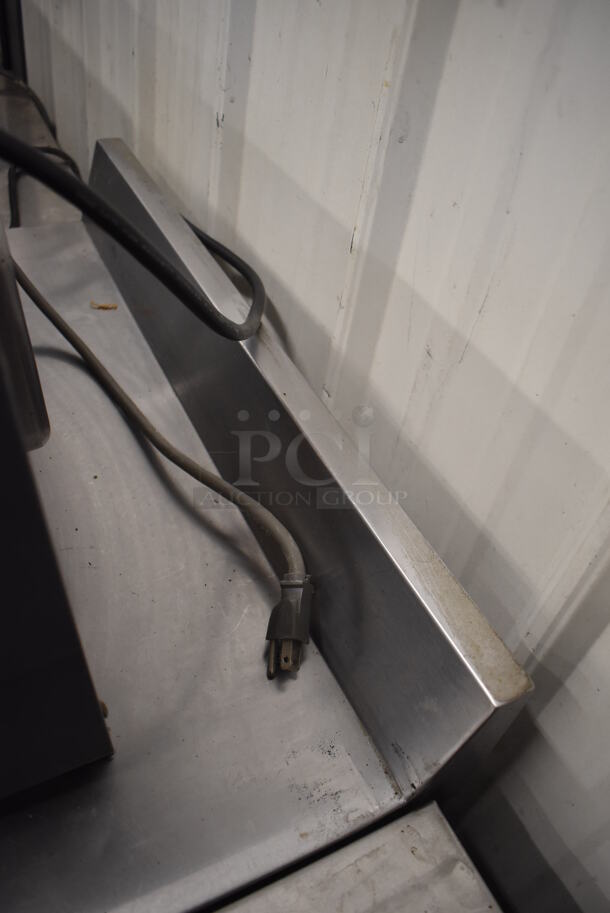 Avantco 178SSWT27RHC Stainless Steel Commercial Single Door Undercounter Cooler on Commercial Casters. 115 Volts, 1 Phase. 27x29.5x35.5. Tested and Working! - Image 4 of 7