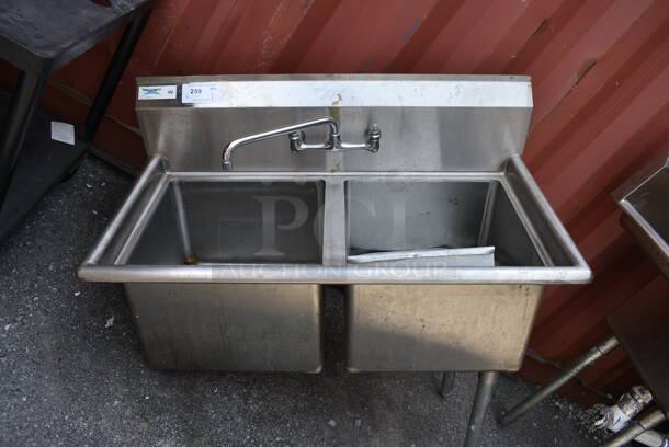 Stainless Steel Commercial 2 Bay Sink w/ Faucet and Handles on 2 Legs. 41x23x46. Bays 17x17x12
