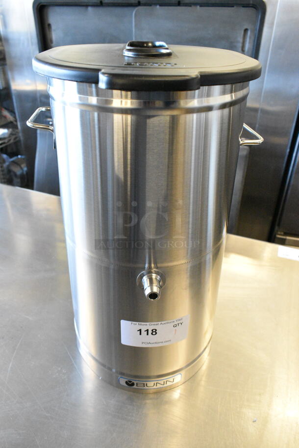 BRAND NEW SCRATCH AND DENT! Bunn 34100.0002 TDO-4 4 Gallon Iced Tea Dispenser with Brew-Through Lid - Image 2 of 8