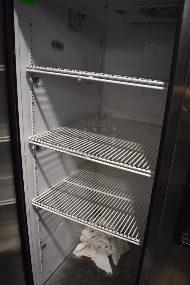 True TG2R-2S ENERGY STAR Stainless Steel Commercial 2 Door Reach In Cooler w/ Poly Coated Racks on Commercial Casters. 115 Volts, 1 Phase. Cannot Test - Unit Trips Breaker - Image 5 of 7