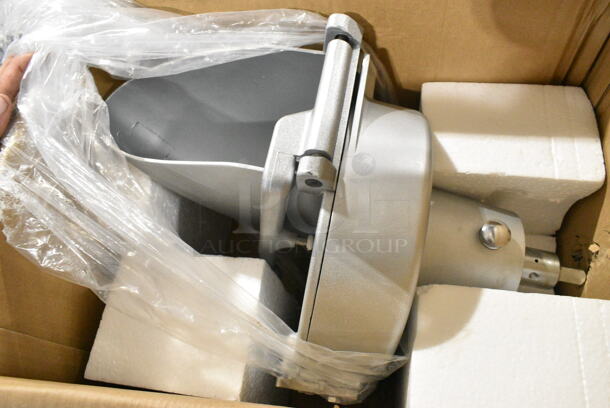 BRAND NEW SCRATCH AND DENT! Avantco 177MX20SHRDR Shredder Attachment / Pelican Head for MX20 - Image 3 of 4
