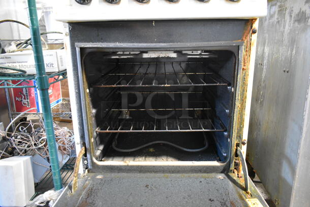 Cleveland S1500PAW Metal Electric Powered 4 Burner Range w/ Oven. 120/208-240 Volts, 1 Phase.  - Image 6 of 8