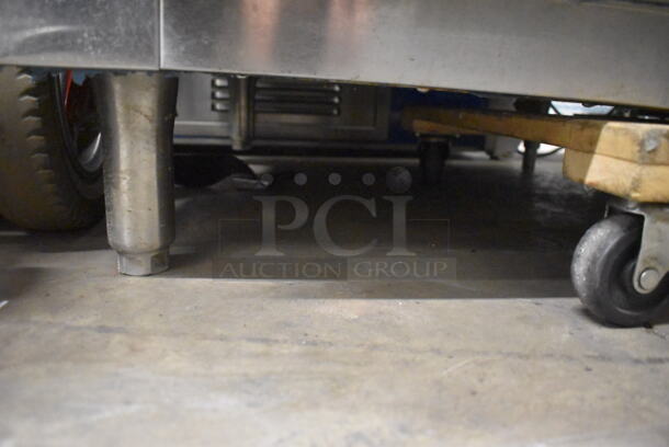 Traulsen AHT132WPUT-HHS Stainless Steel Commercial Two Half Size Door Reach In Pass Through Cooler. Missing 2 Legs. 115 Volts, 1 Phase. 30x35x83. Tested and Powers On But Does Not Get Cold - Image 8 of 8