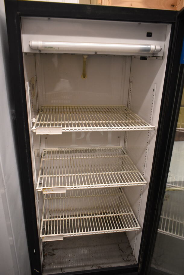 True GDM-12 Metal Commercial Single Door Reach In Cooler Merchandiser w/ Poly Coated Racks. 115 Volts, 1 Phase. Tested and Powers On But Does Not Get Cold - Image 4 of 5