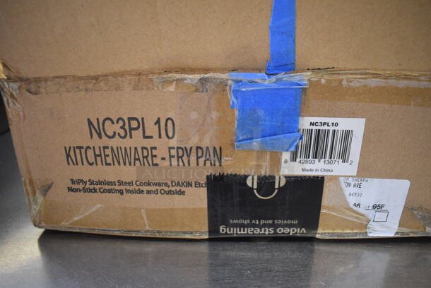 2 BRAND NEW IN BOX! Nutrichef Skillets w/ Lids. NC3PL12 and NC3PL10. 21x12.5x5, 18.5x11x3. 2 Times Your Bid! - Image 7 of 8
