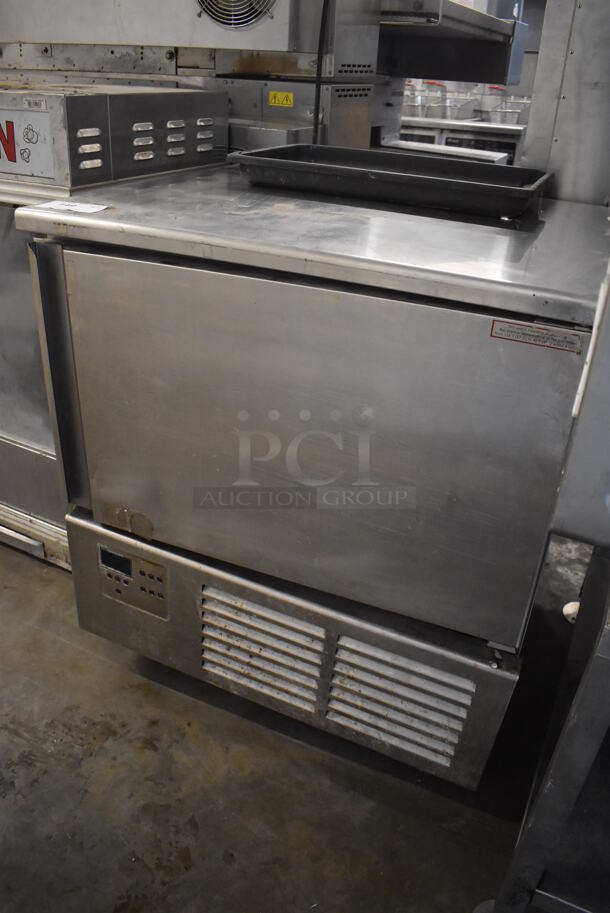Piper Products Servolift Eastern Model RCM051S Stainless Steel Commercial Floor Style Single Door Undercounter Blast Chiller w/ Probe. 208 Volts, 1 Phase. 31x28x35 - Image 3 of 5
