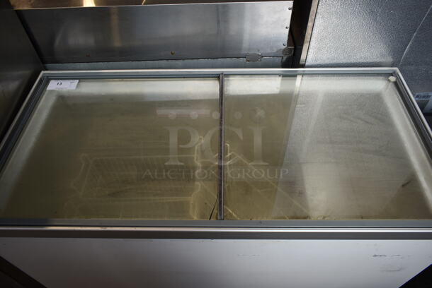 Vestfrost SCF1310 Metal Chest Freezer w/ Sliding Lids and 2 Baskets. 115 Volts, 1 Phase. Tested and Working! - Image 3 of 6