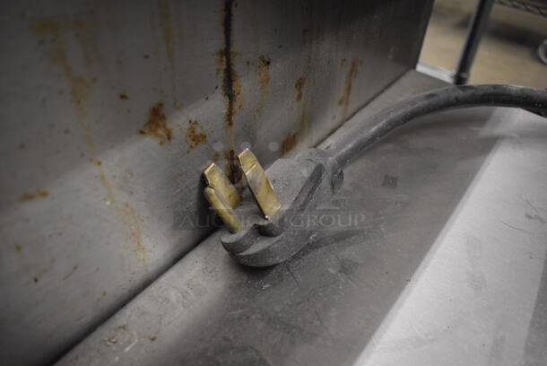 MagiKitch'n FSE 24 Stainless Steel Commercial Electric Powered Charbroiler Grill w/ Under Shelf on Commercial Casters. 208 Volts, 3 Phase. 27x34x43 - Image 7 of 7