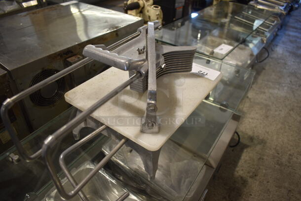 Metal Countertop Tomato Slicer. - Image 2 of 3