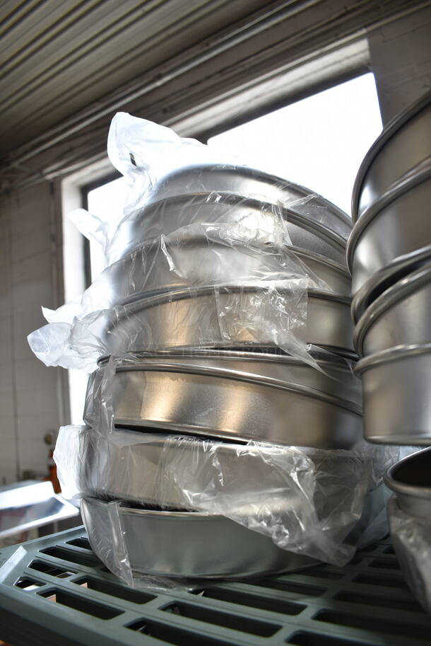 14 BRAND NEW! Metal Round Cake Baking Pans. 14 Times Your Bid! - Image 4 of 4
