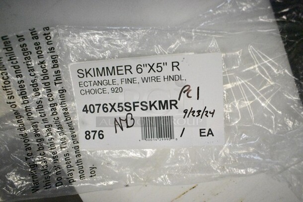 4 BRAND NEW SCRATCH AND DENT! Items Including 4076X5SFSKMR Choice Rectangular 6" x 5" Fine Mesh Skimmer, 2 190FBPRSS145 14 1/2" x 6" Fryer Basket Press, 190FS175175 Pitco P6072186 Equivalent 17 1/2" x 17 1/2" Mesh Fryer Screen. 4 Times Your Bid! - Image 4 of 8