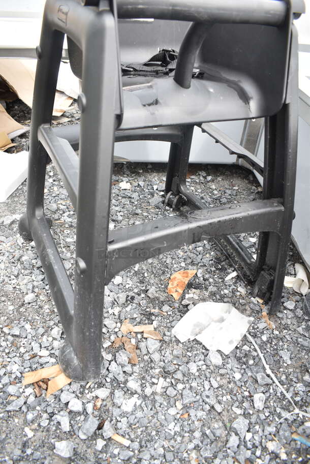 Rubbermaid Black Poly High Chair.  - Image 3 of 4