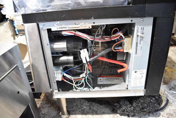 BRAND NEW SCRATCH AND DENT! 2024 Bunn ULTRA NX Stainless Steel Commercial Countertop Double 3 Gallon Slushy Machine. 120 Volts, 1 Phase. Tested and Working! - Image 6 of 8