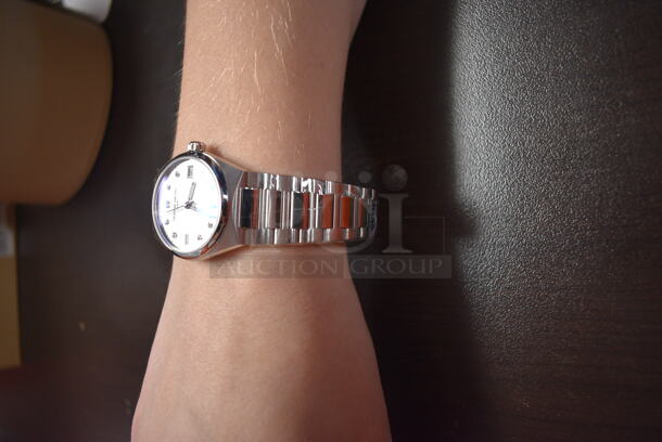 BRAND NEW IN BOX! Frederique Constant Lady Highlife Quartz FC-240SD2NH6B Watch w/ Extra Band - Image 3 of 5