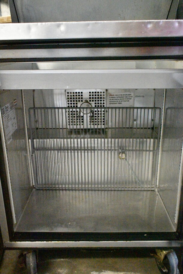 2017 True TSSU-27-08-HC Stainless Steel Commercial Sandwich Salad Prep Table Bain Marie Mega Top on Commercial Casters. 115 Volts, 1 Phase. Tested and Working! - Image 4 of 6