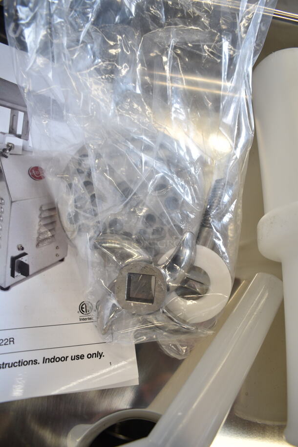BRAND NEW SCRATCH AND DENT! Avantco 177MG22R Stainless Steel Commercial Countertop #22 Meat Grinder with Reverse Function. 110 Volts, 1 Phase. Tested and Working! - Image 7 of 8