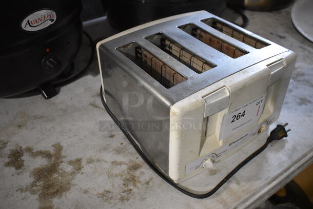 Toastmaster D1055B Metal Countertop 4 Slot Toaster. 120 Volts, 1 Phase. 10x10x6.5 - Image 2 of 5