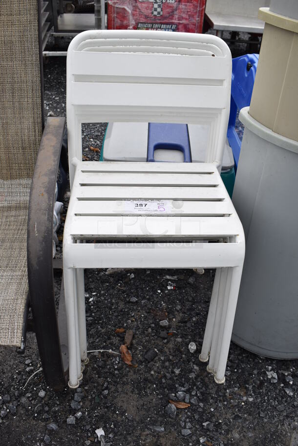 5 White Metal Patio Chairs. 17x19x31. 5 Times Your Bid! - Image 1 of 4