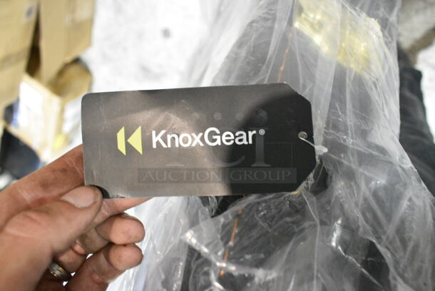 IN ORIGINAL BOX! Knox Gear Hard Shell Electric Guitar Case.  - Image 4 of 4