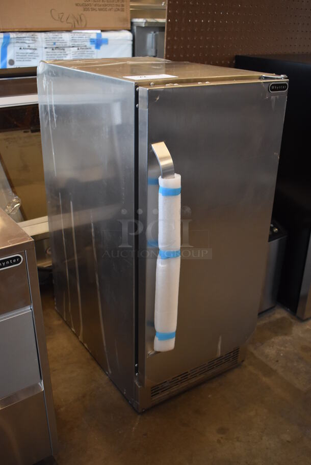 BRAND NEW SCRATCH AND DENT! 2015 Whynter BOR-326FS Stainless Steel Mini Single Door Outdoor Cooler. 115 Volts, 1 Phase. Tested and Working! - Image 2 of 7