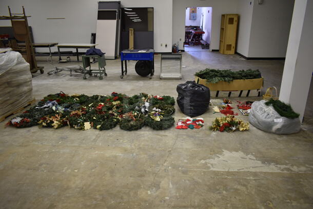 ALL ONE MONEY! Lot of Various Christmas Decorations Including Wreaths. (Main Building)