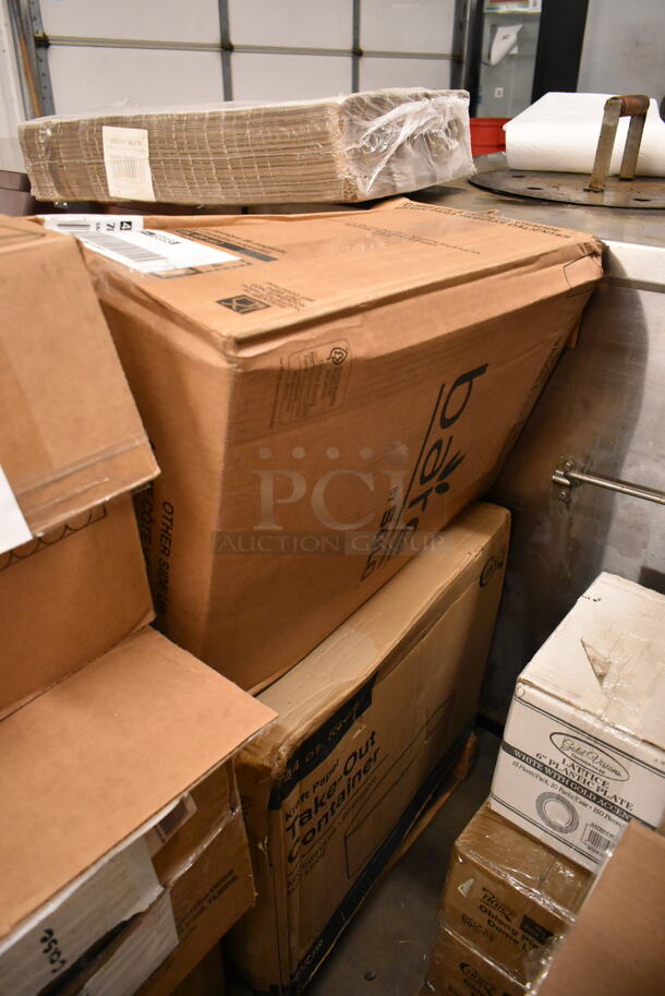 PALLET LOT OF 11 BRAND NEW Boxes Including 500LSTRWL Choice 9, 12, 16, 20, and 24 oz. Clear Strawless / Sip Lid - 1000/Case, 245CB10 Choice 10" x 10" x 2" White Corrugated Plain Bakery Box - 50/Case, 420RC-78693, 500PJDW04W 4 oz. White Plastic Double Wall Customizable Jar - 198/Case, 2 Box 2488700 Chicopee 8700 Veraclean 12" x 13" Blue Medium-Weight Smooth Wiper - 400/Case, 2 Box Solo Bare Hot Drink Cups, Cake Take Out Containers. 11 Times Your Bid! - Image 9 of 9