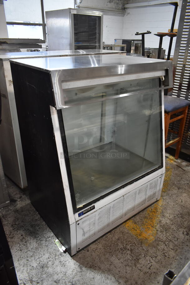 Master-Bilt FIP-40 Metal Commercial Floor Style Deli Display Case Merchandiser. 208-230 Volts, 1 Phase. Tested and Does Not Power On - Image 2 of 6