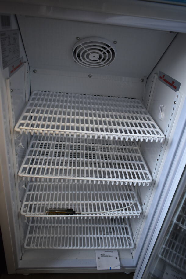 Accucold ARG3PV Metal Commercial Single Door Reach In Cooler Merchandiser. 115 Volts, 1 Phase. Tested and Working! - Image 3 of 4