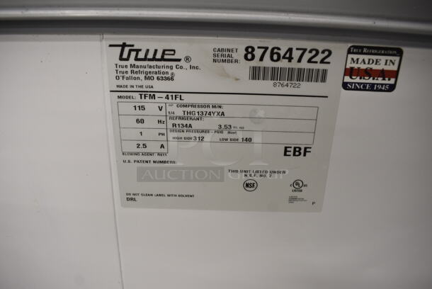 2016 True TFM-41FL Metal Commercial Chest Freezer Merchandiser on Commercial Casters. 115 Volts, 1 Phase. 41.5x26x36. Tested and Does Not Power On - Image 5 of 6