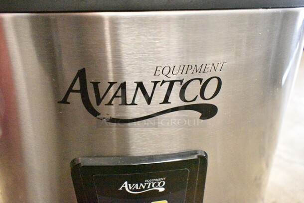 BRAND NEW SCRATCH AND DENT! Avantco 177RCSA60 60 Cup (30 Cup Raw) Sealed Electric Rice Cooker / Warmer. 120 Volts, 1 Phase. Tested and Working! - Image 3 of 5
