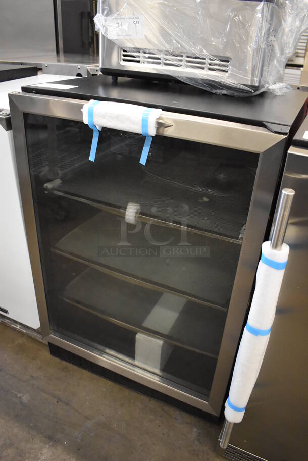 BRAND NEW SCRATCH AND DENT! Silhouette DBC514BLS Stainless Steel Mini Single Door Reach In Wine Chiller Cooler Merchandiser. 115 Volts, 1 Phase. 24x24x35. Tested and Working! - Image 4 of 9