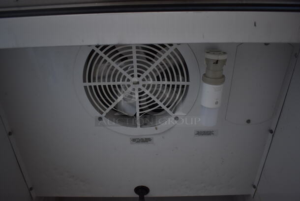 2013 True T-23F ENERGY STAR Stainless Steel Commercial Single Door Reach In Freezer w/ Poly Coated Racks on Commercial Casters. 115 Volts, 1 Phase. Tested and Powers On But Does Not Get Cold - Image 6 of 7