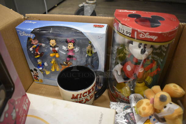 ALL ONE MONEY! Lot of Various Disney Related Items Including Month Baby Blanket, Mickey Plate, Mickey Mug, Villainous Board Game and Lego Duplo Minnie Mouse! - Image 9 of 9