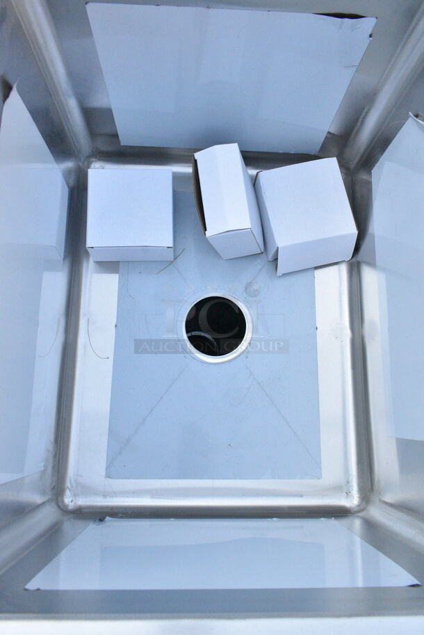 BRAND NEW SCRATCH AND DENT! Regency 600DDTS384RT 16-Gauge 7' Soiled / Dirty Dish Table with 3-Compartment Sink - 16" x 20" x 14" Bowls - Right Drainboard. No Legs.  - Image 6 of 10