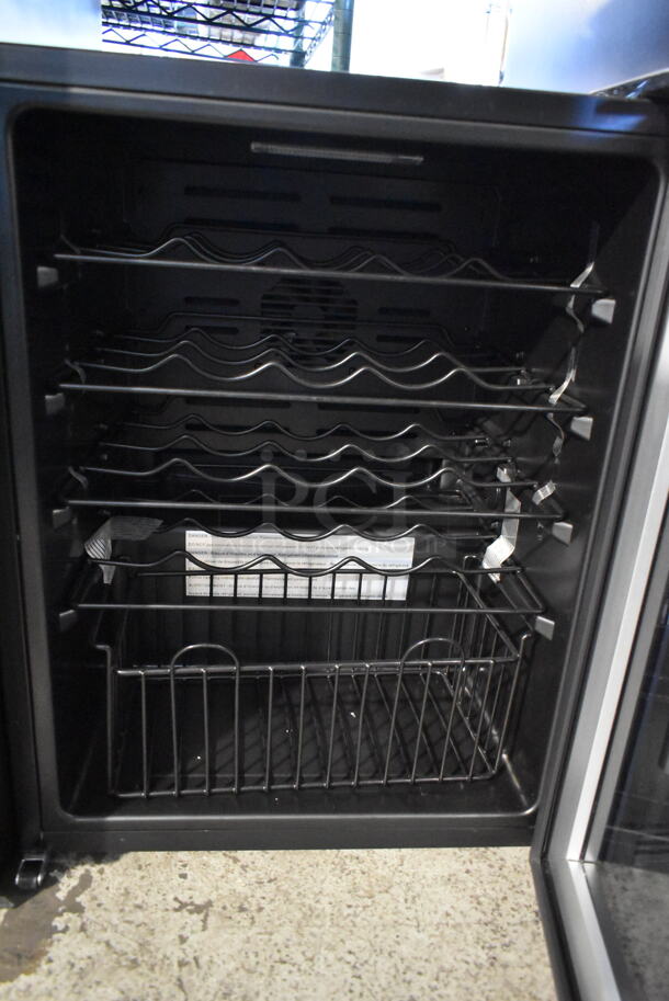 BRAND NEW SCRATCH AND DENT! Avanti WC24T2P 19" Freestanding 24 Bottle Wine Cooler Merchandiser. 115 Volts, 1 Phase. Tested and Working! - Image 3 of 4