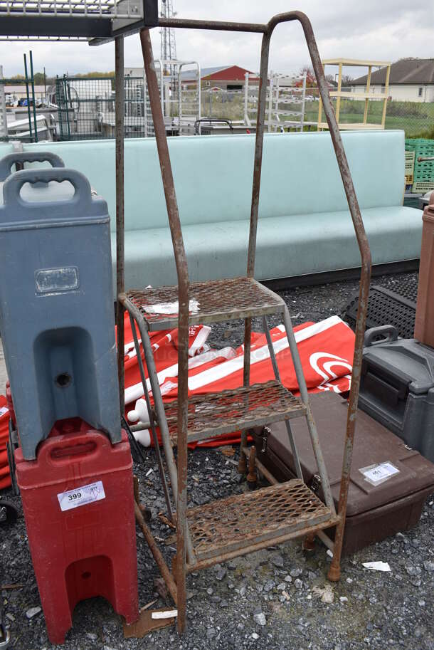 Metal 3 Step Ladder on Commercial Casters. 19x23x60 - Image 4 of 5