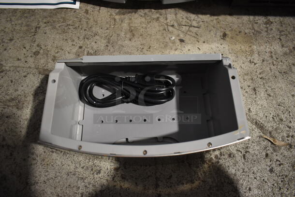 BRAND NEW SCRATCH AND DENT! Whynter T-2M SNO Portable Ice Maker, Stainless Steel 35 lbs per day. 115 Volts, 1 Phase. Tested and Working! - Image 5 of 7